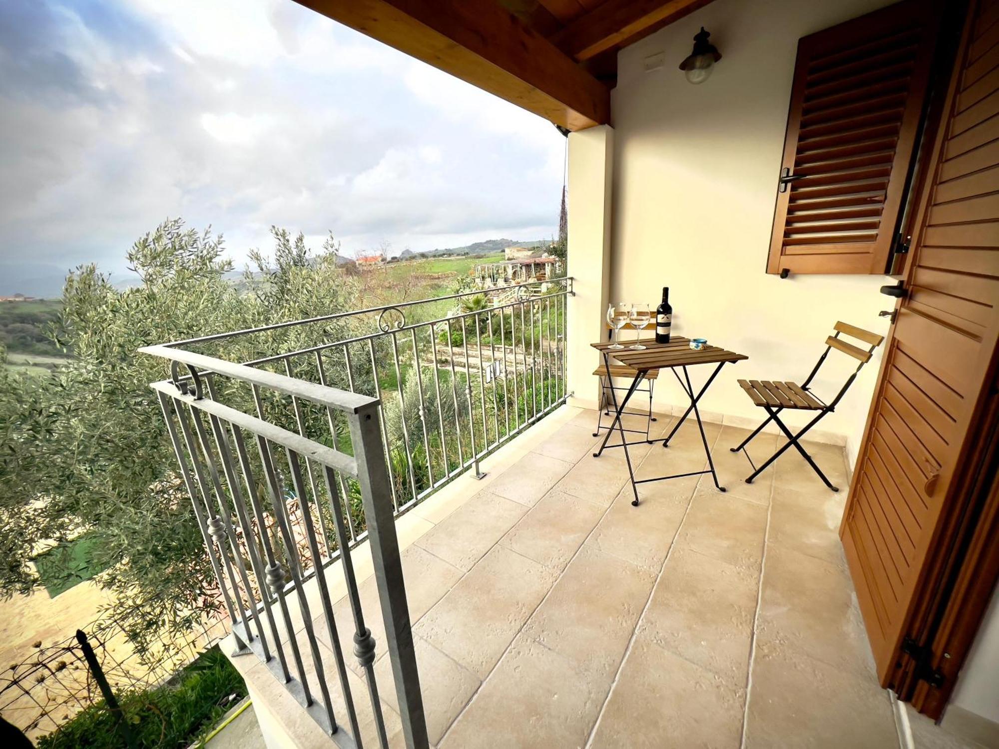 Hotel Domus La Roccia Pozzomaggiore Zewnętrze zdjęcie